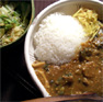 ゴーヤとひき肉のカレー&キャベツとじゃこのピリ辛サラダ